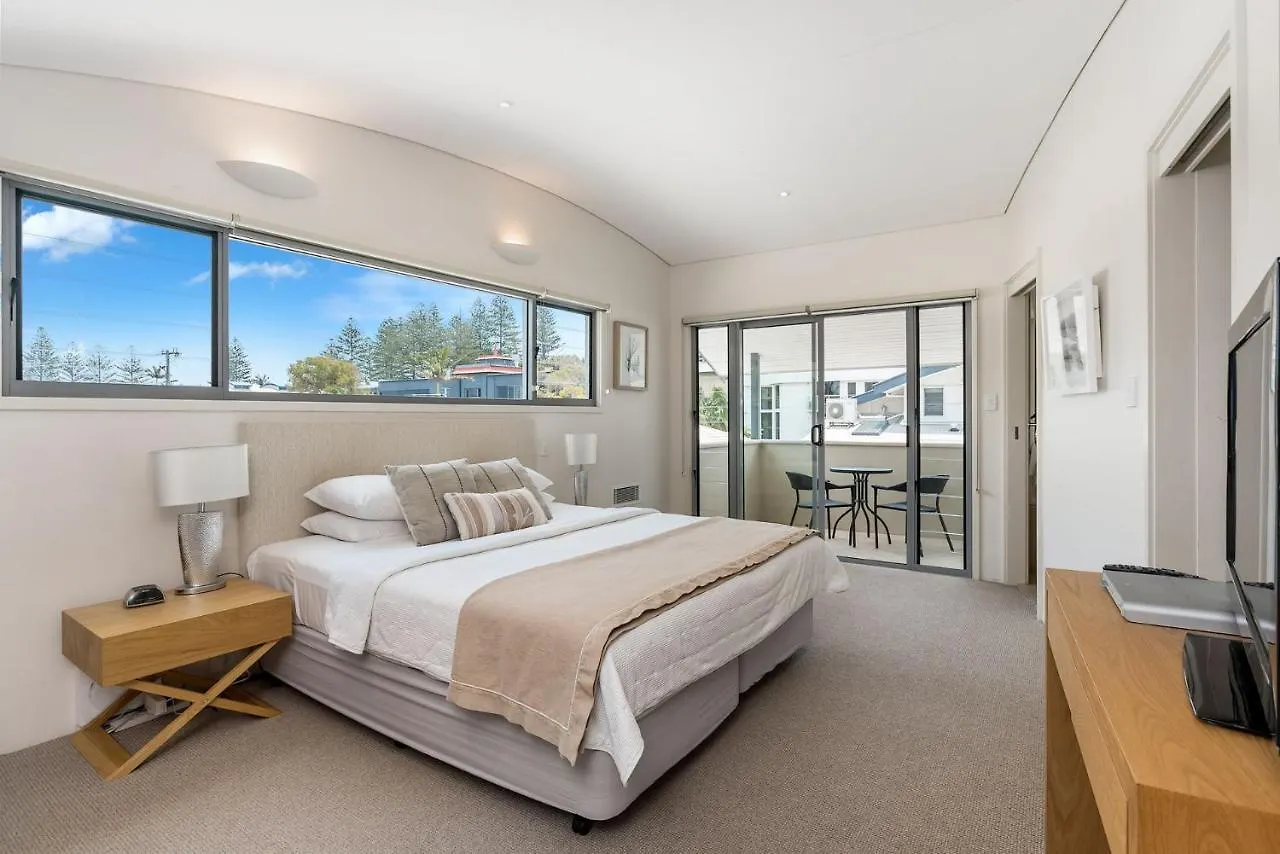 Jades On Lawson 1 Daire Byron Bay
